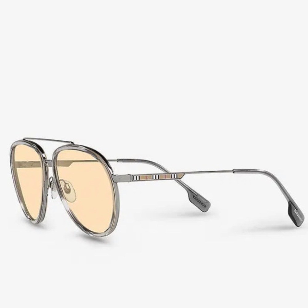 Burberry Sunglasses, New 240 - Picture 3 of 3